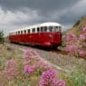 Die Ferrovia Circumetnea: Der historische Fiat-Zug Littorina fährt um den Vulkan Ätna.