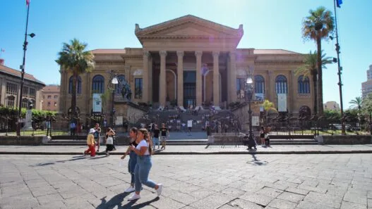 Das Teatro Massimo in Palermo – Siziliens prachtvolle Opernbühne im Herzen der Stadt.